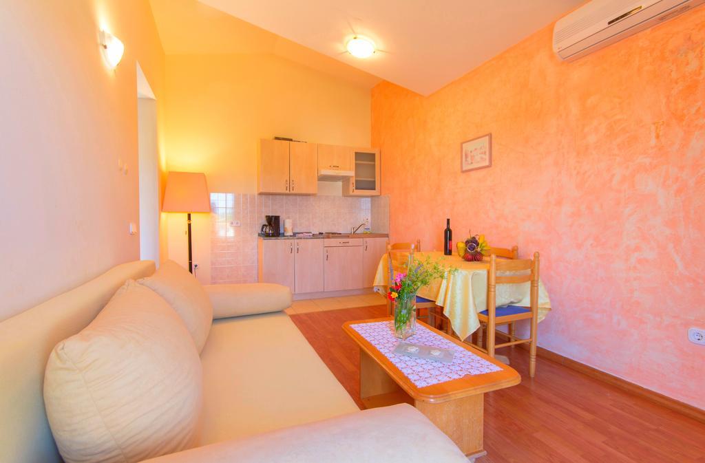 Apartment 4 Palme
