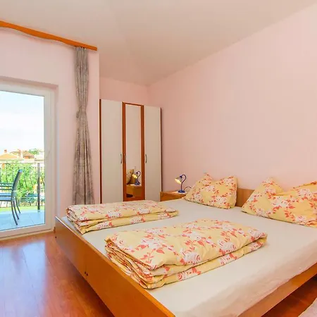Apartments 4 Palme Funtana Room photo