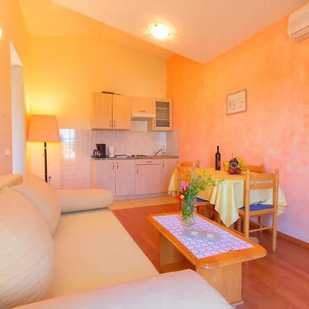 Apartments 4 Palme Funtana Room photo