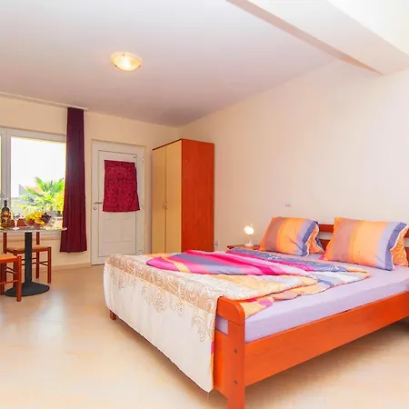 Apartments 4 Palme Funtana Room photo